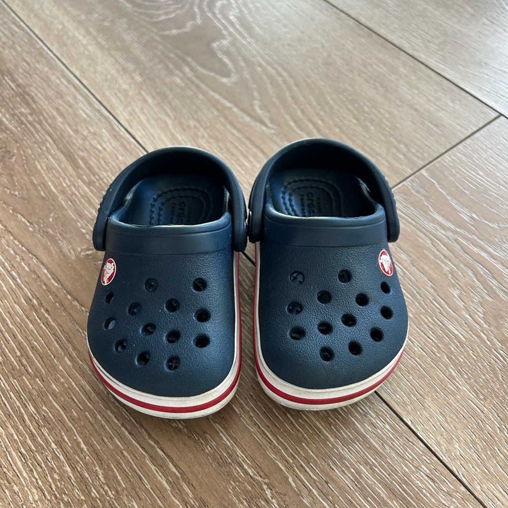 Kids' Crocband Crocs size C4 - Navy Blue with Red Stripe